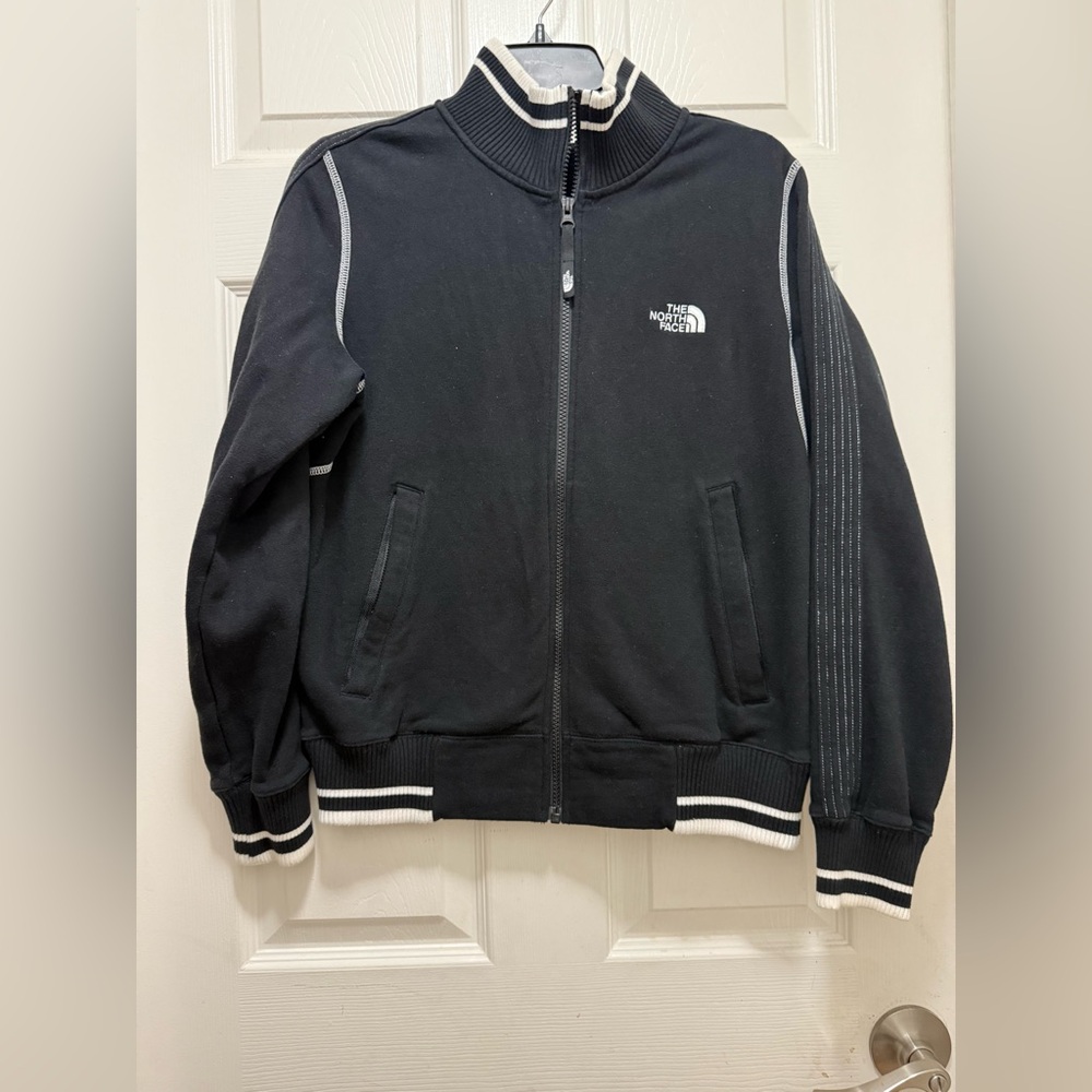The North Face Women’s Zip-up Sweater